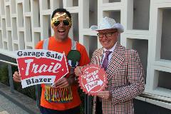GarageSaleTrailco-founderAndrewValderandDeputyMayorGlennCridland