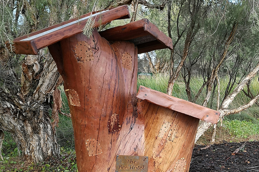 Bee Hotel