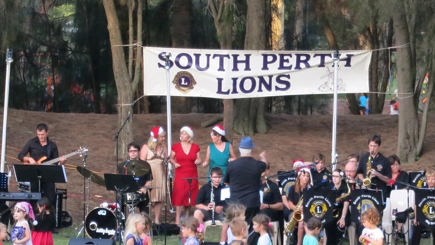 CarolsatSunsetSouthPerthLionsClubresized