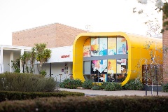 Theexterioroftheyellowlibrarybuilding