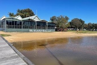 TheCoodeStreetriverforeshore