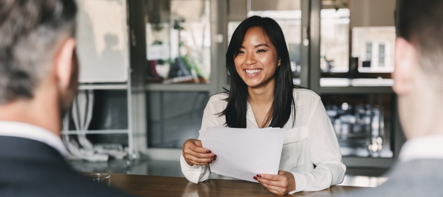 youngwomaninaninterview