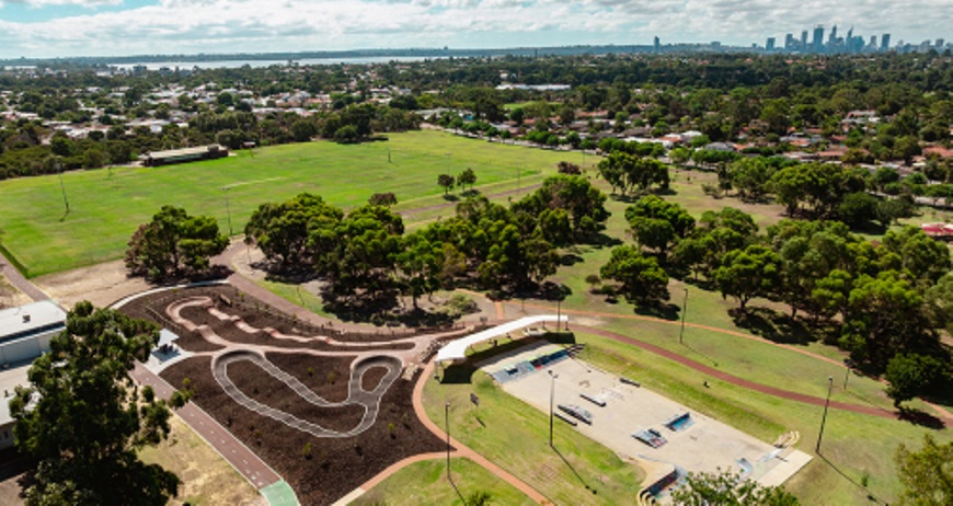 AerialviewofManningBiketrackwiththeCityofSouthPerthinthebackground