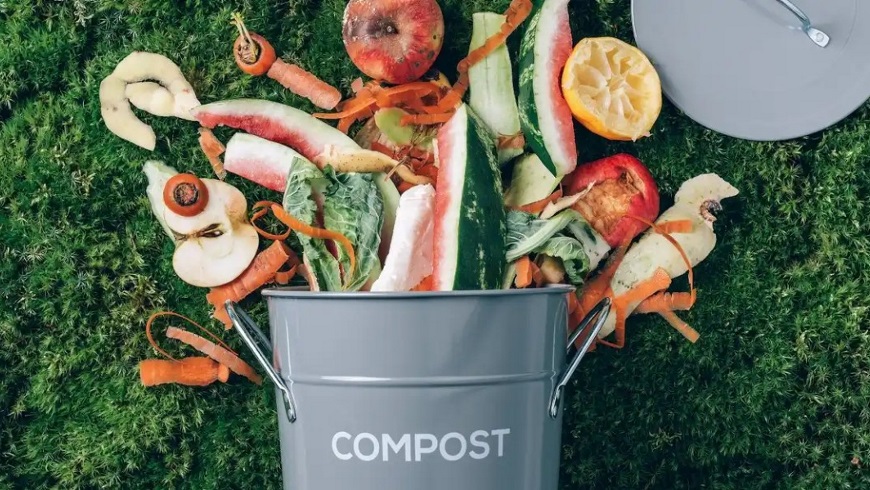 Foodscrapsgoingintoacompostbin