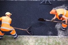 workersresurfacingaroad