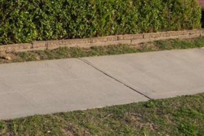 Closeupofafootpath