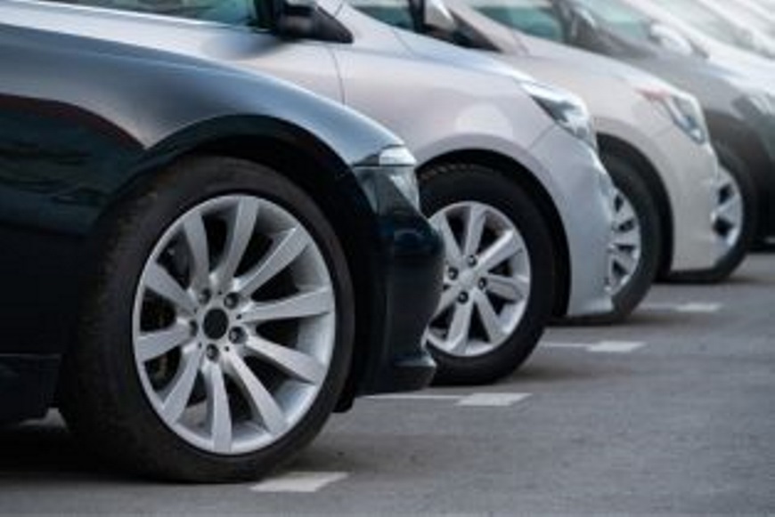 Closeupofcarsinacarpark