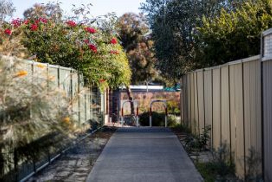 AfootpathintheKarawaraLaneways